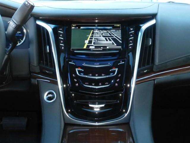 2017 Cadillac Escalade ESV 4x4 Luxury 4dr SUV